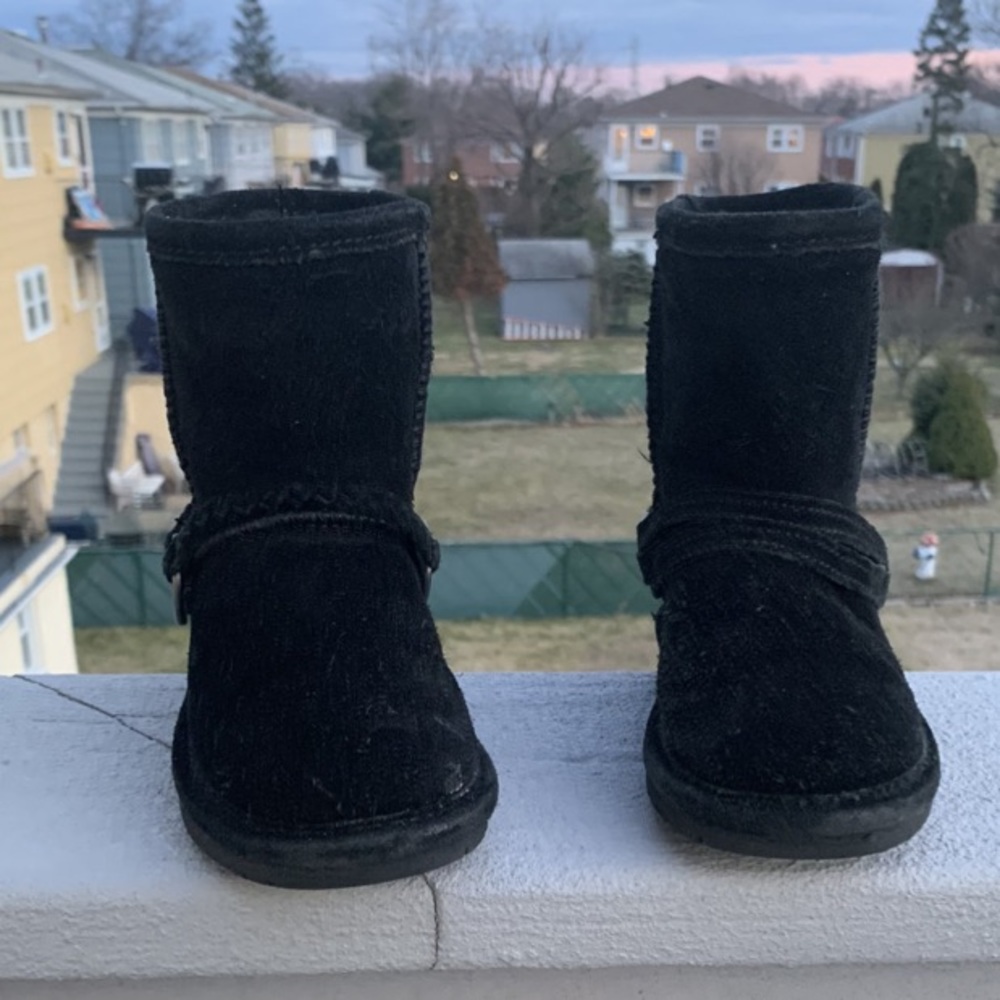 Bearpaw Black Boots